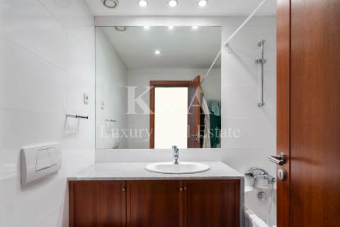 Apartamento T4 com vista mar