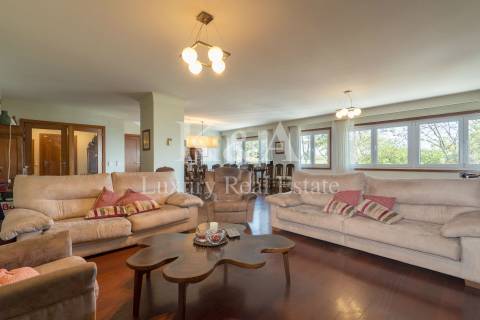 Apartamento T4 com vista mar