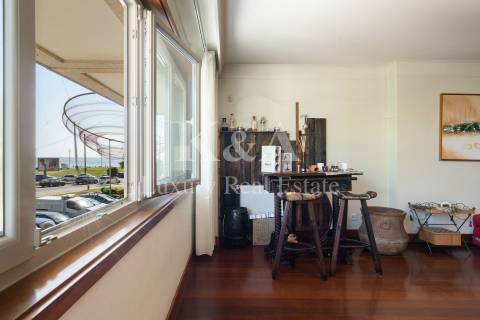 Apartamento T4 com vista mar