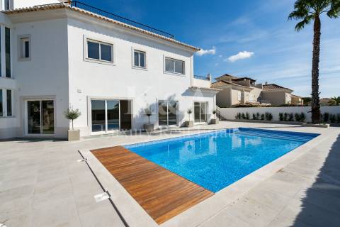 Moradia V5 em condomínio no Triângulo Dourado,  Algarve