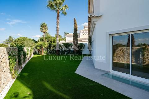 Moradia V5 em condomínio no Triângulo Dourado,  Algarve