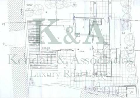 Moradia T4 com jardim e piscina na Foz Velha.