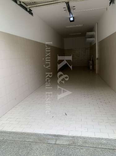 Apartamento T4 na Foz, a escassos metros da praia.