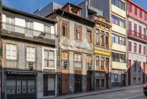 Prédio no centro do Porto