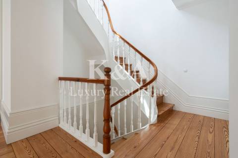 Moradia Centenária na zona histórica da Foz, com vistas rio e mar