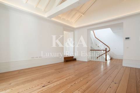 Moradia Centenária na zona histórica da Foz, com vistas rio e mar