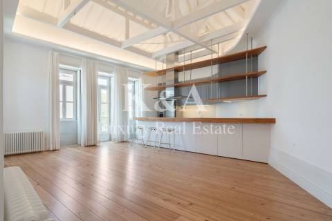 Moradia Centenária na zona histórica da Foz, com vistas rio e mar