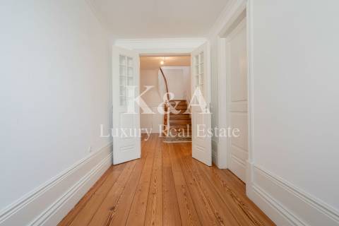 Moradia Centenária na zona histórica da Foz, com vistas rio e mar