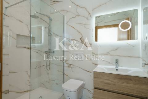 Moradia V4 nova, na serra com vistas de mar, Algarve.