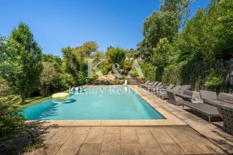 Quinta  com vistas e ancoradouro privado no  Rio Douro.