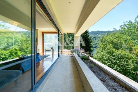 Quinta  com vistas e ancoradouro privado no  Rio Douro.