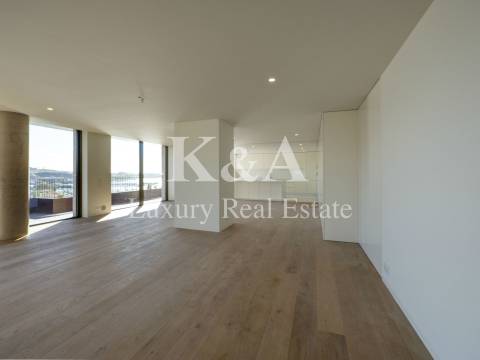 Apartamento com magníficas vistas sobre o Rio Douro