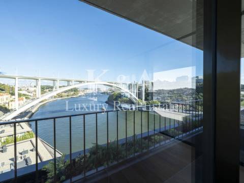 Apartamento com magníficas vistas sobre o Rio Douro