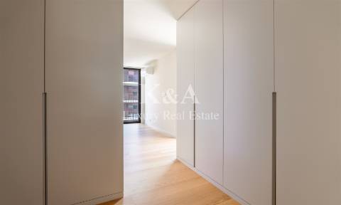 T4 em condomínio fechado.