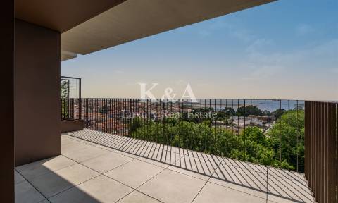 T4 em condomínio fechado.