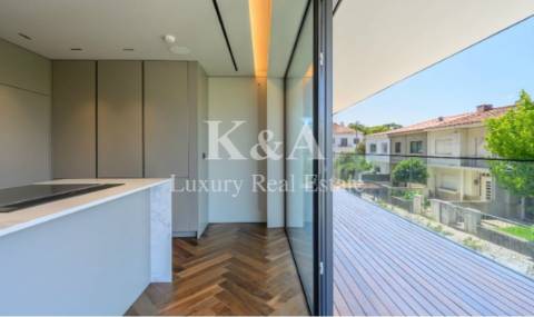 Apartamento T4 com  acabamentos de luxo.