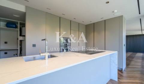 Apartamento T4 com  acabamentos de luxo.