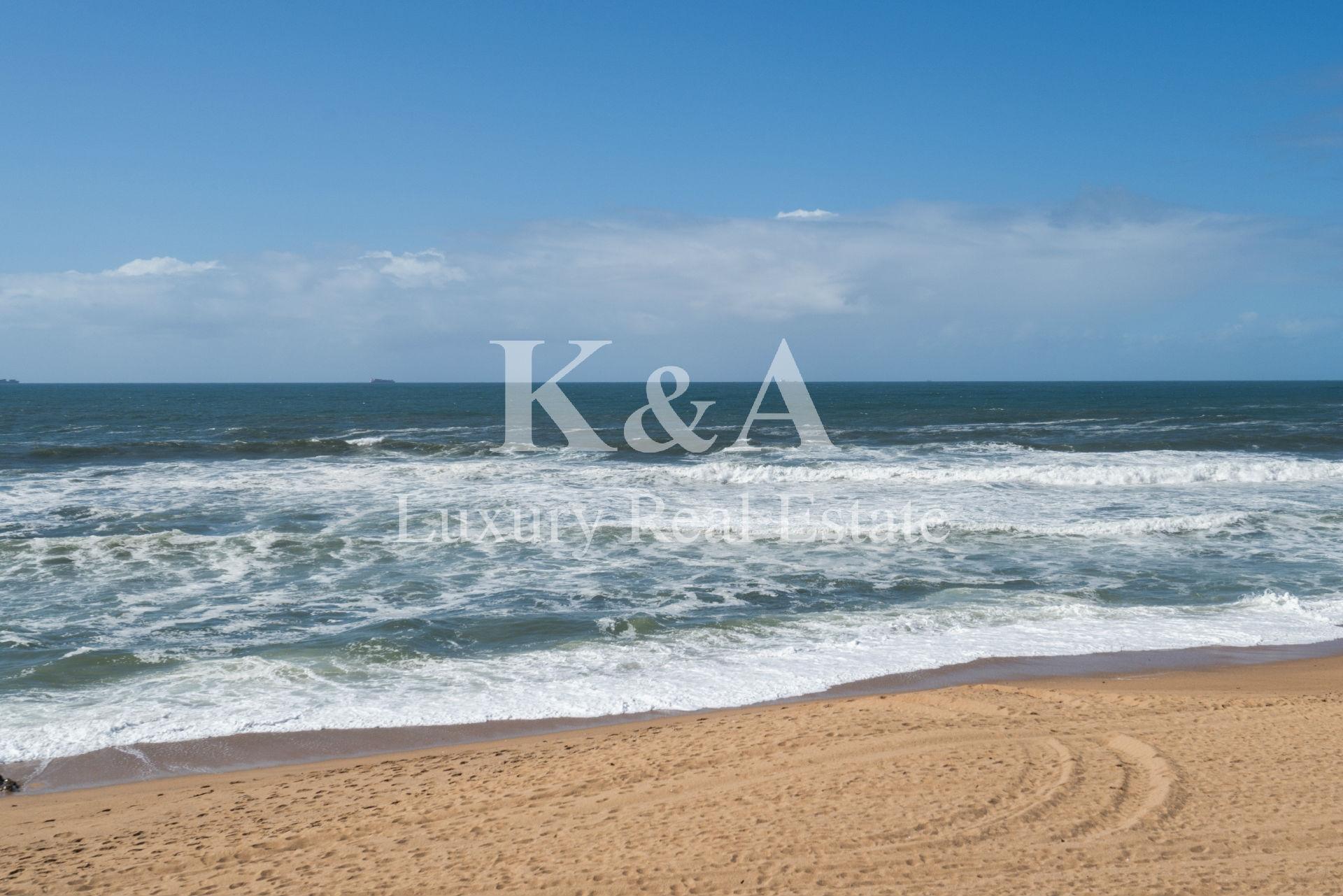 Apartamento T3 duplex, com vista mar, na Foz.