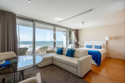 Apartamento T3 duplex, com vista mar, na Foz.