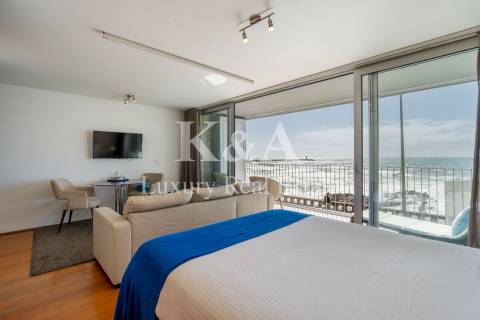 Apartamento T3 duplex, com vista mar, na Foz.
