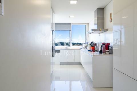 Fantástico apartamento T4+1 em  Matosinhos Sul a 100 metros da praia