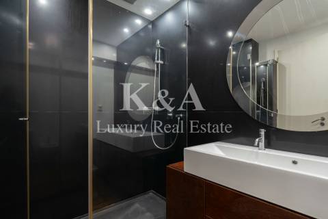 Apartamento T4 na primeira linha do mar.