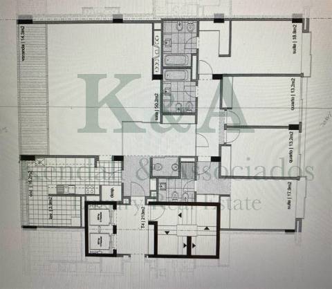 Apartamento T4 na primeira linha do mar.