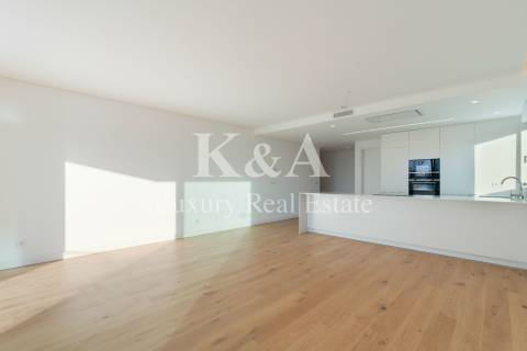 Apartamento T2 com vistas de rio e mar