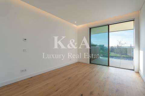 Apartamento T3 com vistas de rio e mar