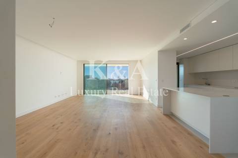 Apartamento T3 com vistas de rio e mar