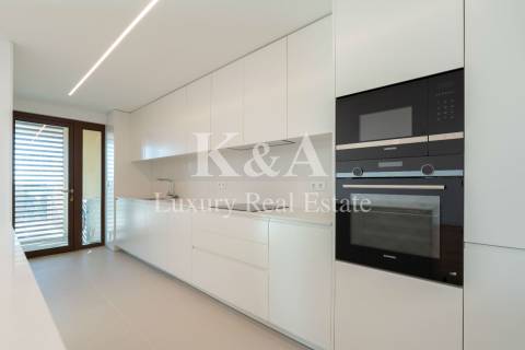 Apartamento T3 com vistas de rio e mar