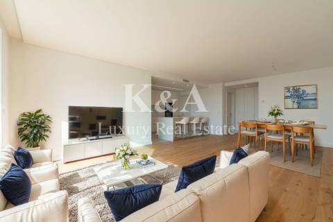 Apartamento T3 com vistas de rio e mar