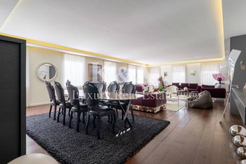 Moradia T5 na Foz Velha.