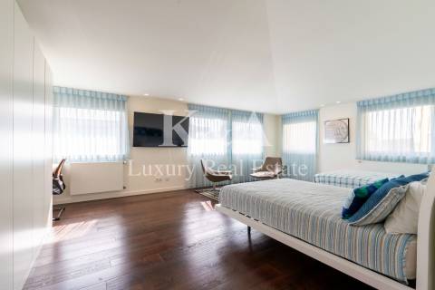 Moradia T5 na Foz Velha.