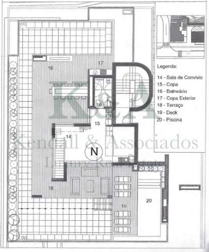 Penthouse com piscina e vistas fantásticas.