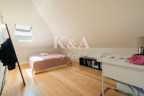 Moradia V5, totalmente remodelada, na Foz.