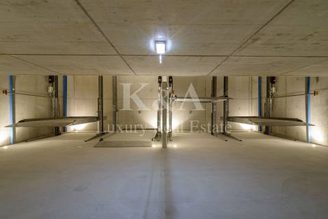 Apartamento T3 Duplex com jardim privado, em palacete do século XIX.