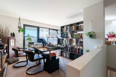 Moradia T4 com piscina junto ao Parque da Cidade.