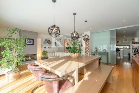 Moradia T4 com piscina junto ao Parque da Cidade.