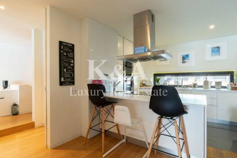 Moradia T4 com piscina junto ao Parque da Cidade.