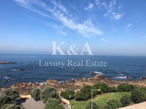 Cobertura T4, na Foz,  com vistas  e piscina privativa.