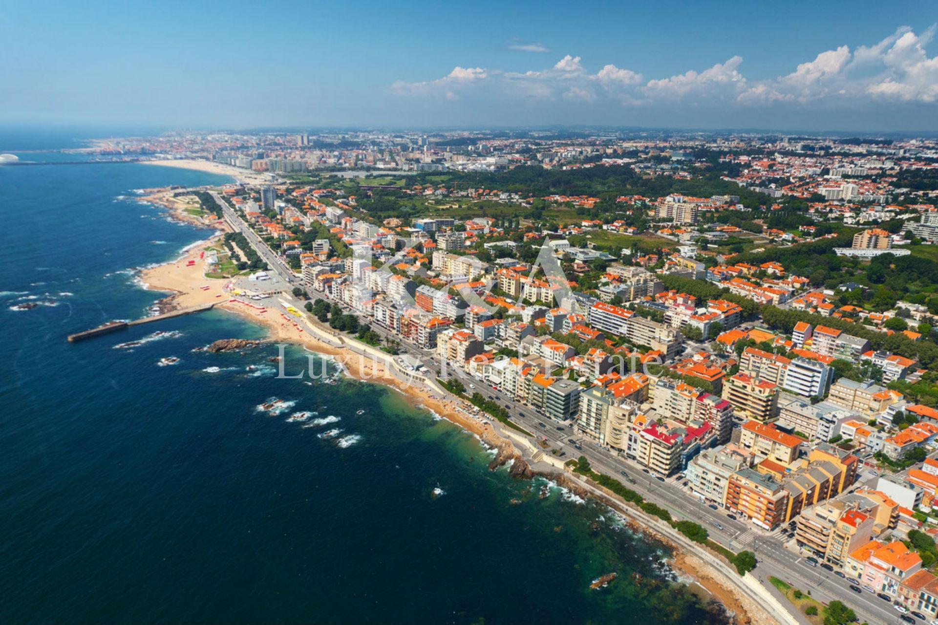 Cobertura T4, na Foz,  com vistas  e piscina privativa.