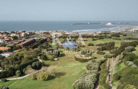 Cobertura T4, na Foz,  com vistas  e piscina privativa.