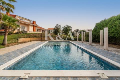 Moradia com piscina em Miramar