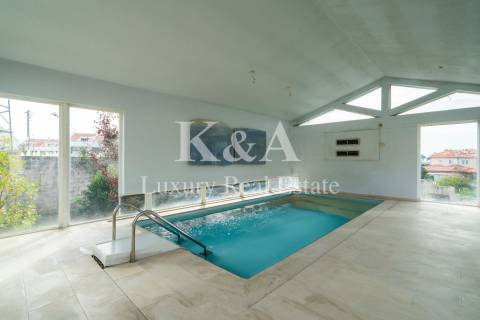 Moradia com piscina em Miramar