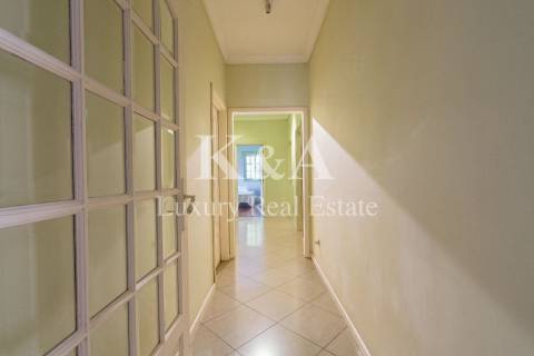 Moradia com piscina em Miramar