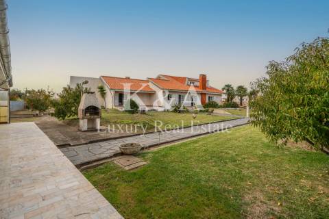 Moradia com piscina em Miramar