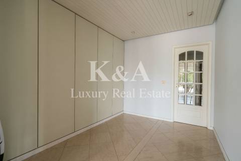 Moradia com piscina em Miramar