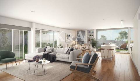 Apartamento T3 na Foz com Jardim