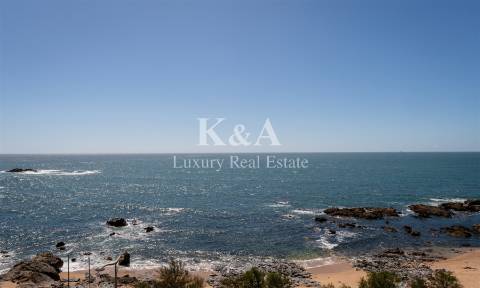 Apartamento T2 em primeira linha de mar na Foz